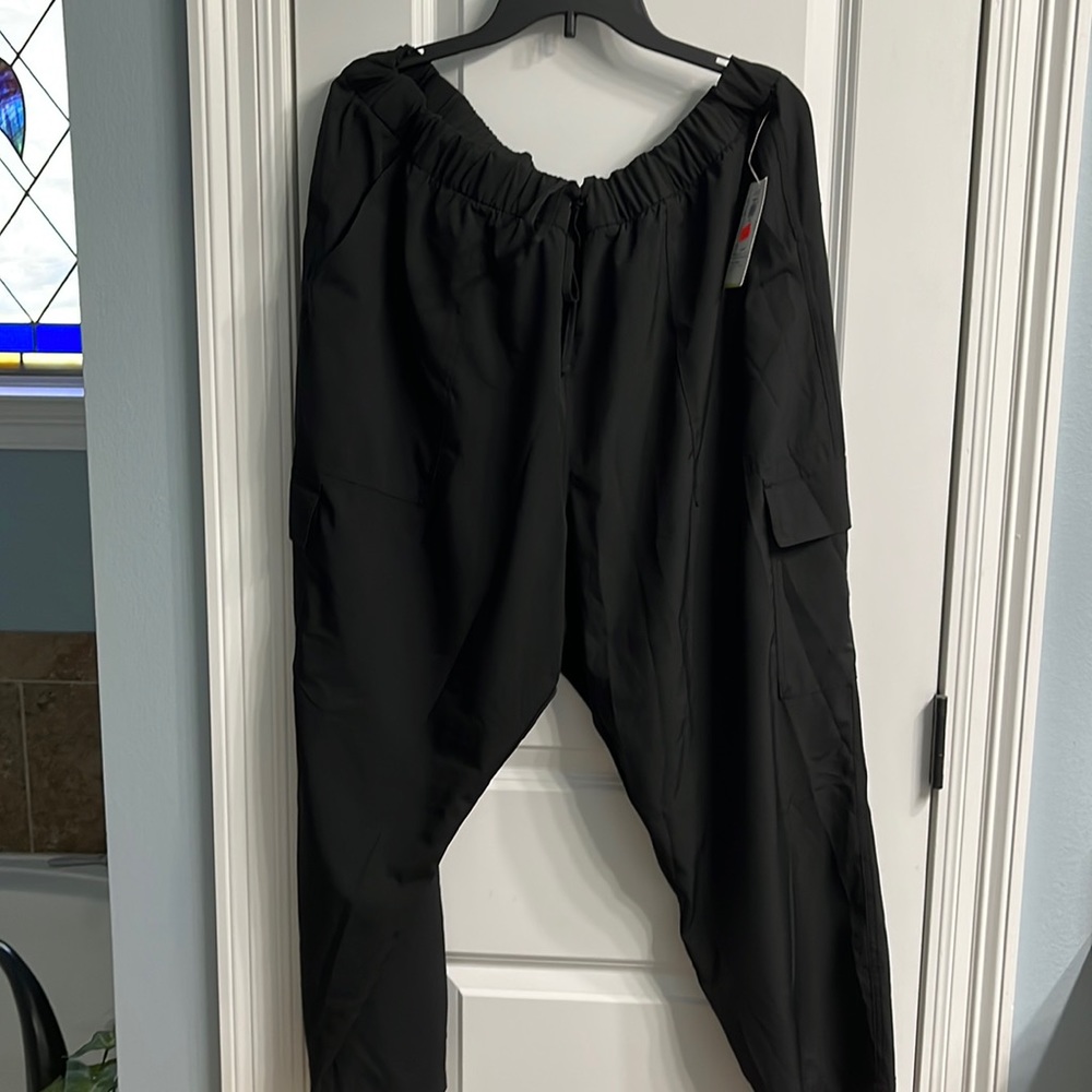 Brand new - Black Joggers with pockets